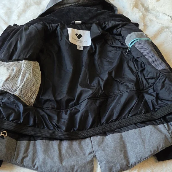 Obermeyer Black and Gray Jacket - Picture 4 of 7
